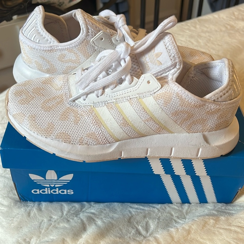 Adidas Swift Run X Leopard
